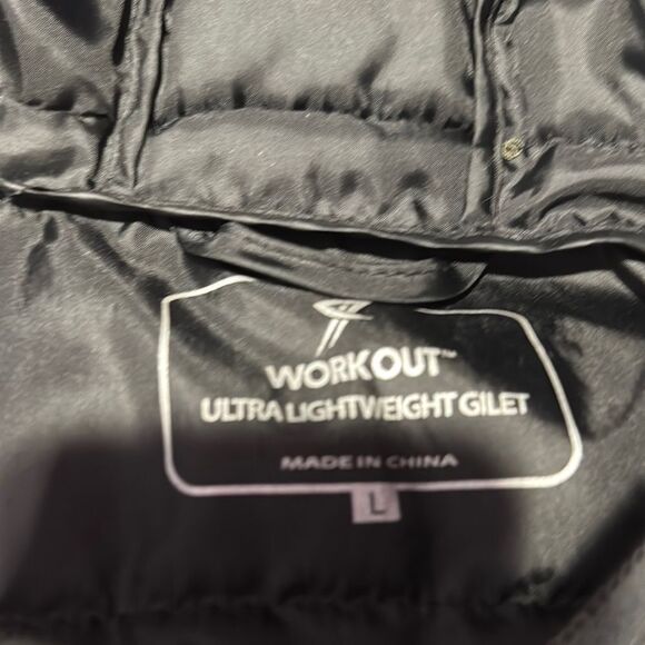 Camouflage Puffer Vest with Hood - Picture 3 of 4